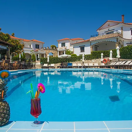 Anagenessis Village Hotell 3*