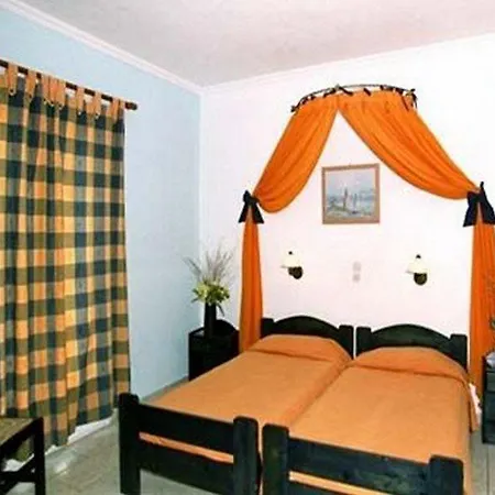 Anagenessis Village فندق